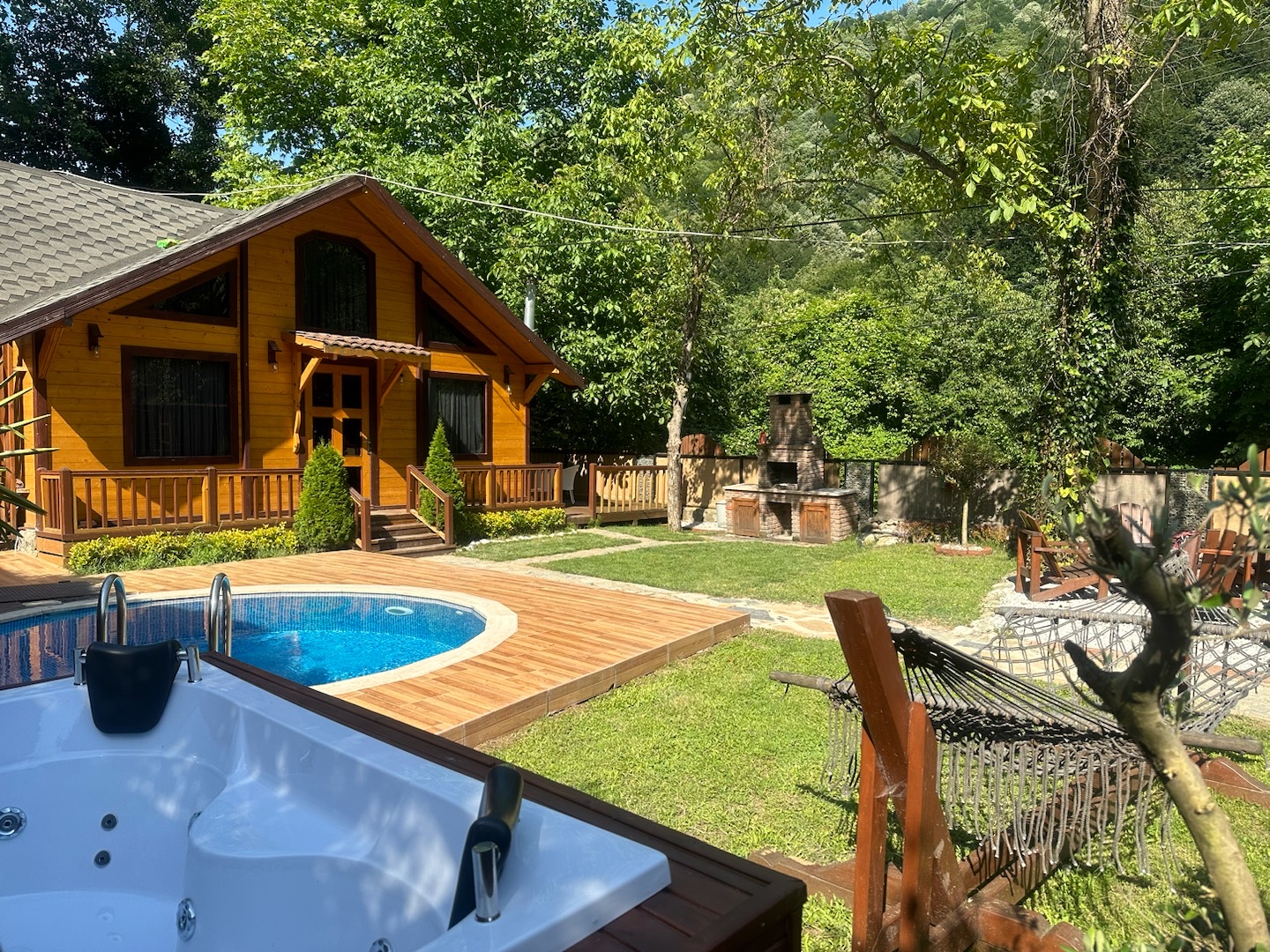 Sapanca'da Doğanın Kalbinde, Geniş Bahçeli, Kiralık Bungalov - Sapanca