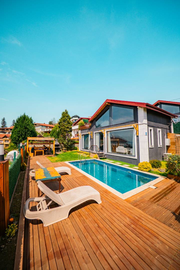 Sapanca'da Göl'de Enfes Manzaralı, Isıtmalı Havuzlu, Balayı Villası - Sapanca / Göl