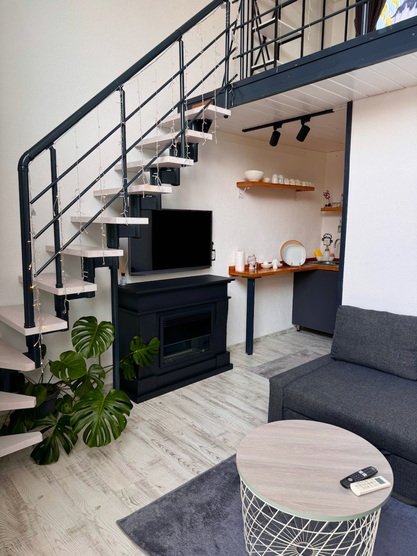 Sapanca'da Modern Tasarımlı, Isıtmalı Havuzlu, Konforlu Bungalov fotoğraf 3
