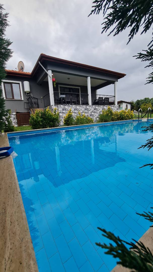 Sapanca'da Şehrin Gürültüsünden Uzak, Özel Havuzlu, Lüks Villa - Sapanca