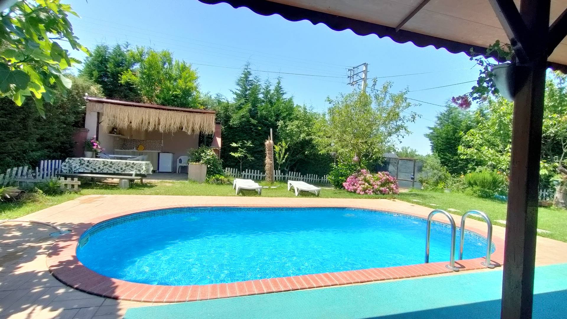 Sapanca'da Yeşillikler İçerisinde, Isıtmalı Havuzlu, 6 Kişilik Villa fotoğraf 3