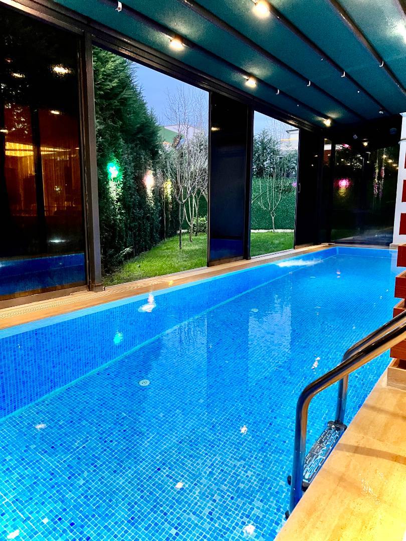 Sapanca'da Yeşillikler İçerisinde, Isıtmalı Havuzlu, Modern Villa - Sapanca
