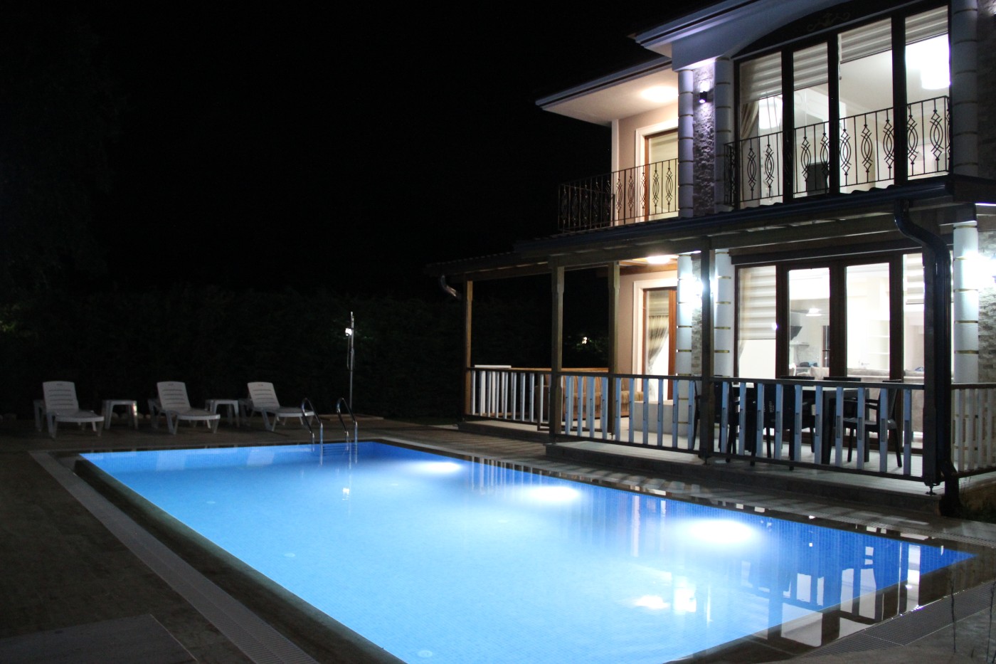 Sapanca'da Yeşillikler İçerisinde, Özel Havuzlu, 10 Kişilik Villa - Sapanca