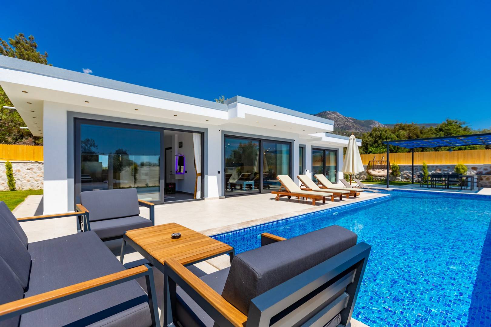 Kaş Çavdır'da Sakin Konumda, Özel Havuzlu, 5 Kişilik Villa