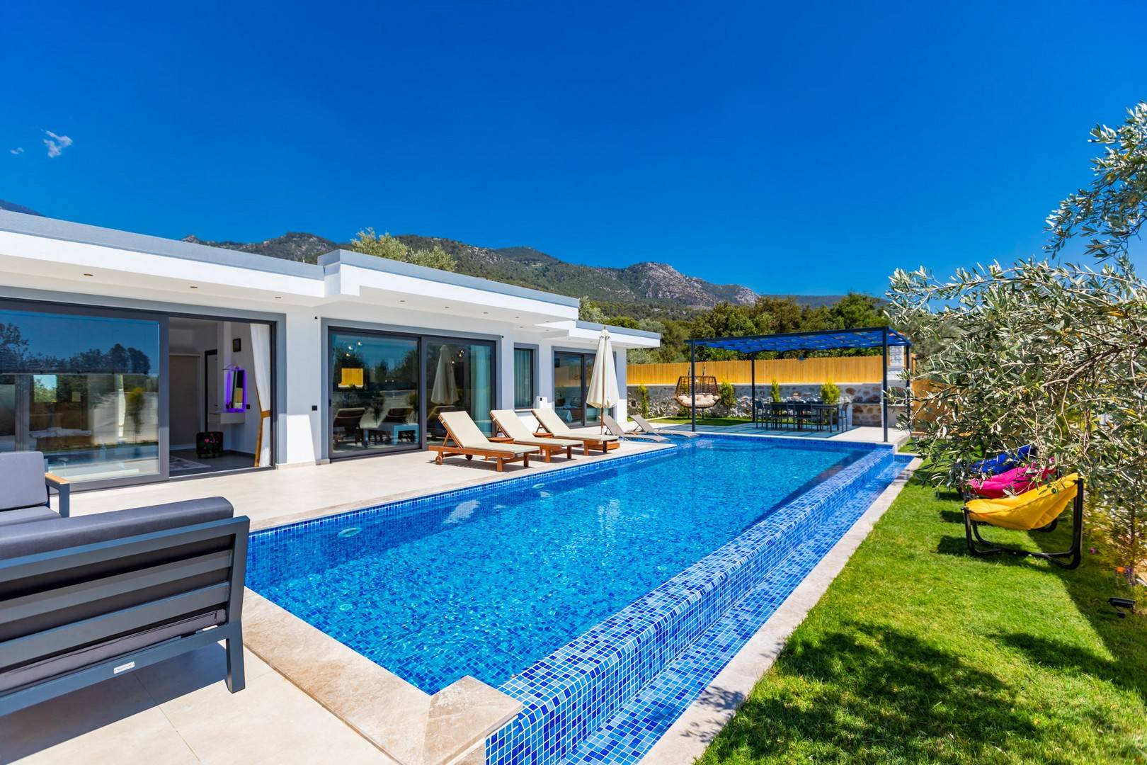 Kaş Çavdır'da Sakin Konumda, Özel Havuzlu, 5 Kişilik Villa fotoğraf 3