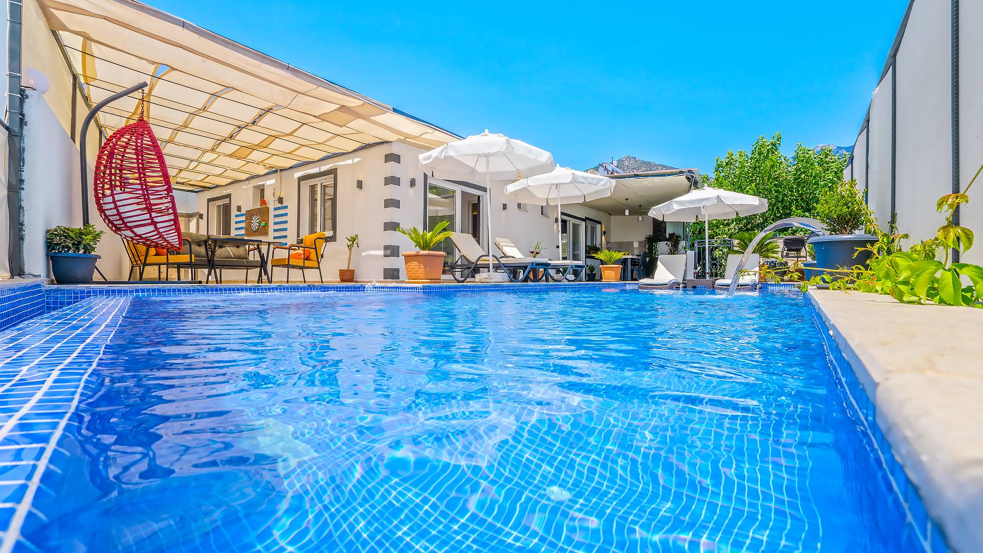 Kaş Çayköy'de Sakin Konumda, Özel Havuzlu, Jakuzili, Modern Kiralık Villa fotoğraf 2