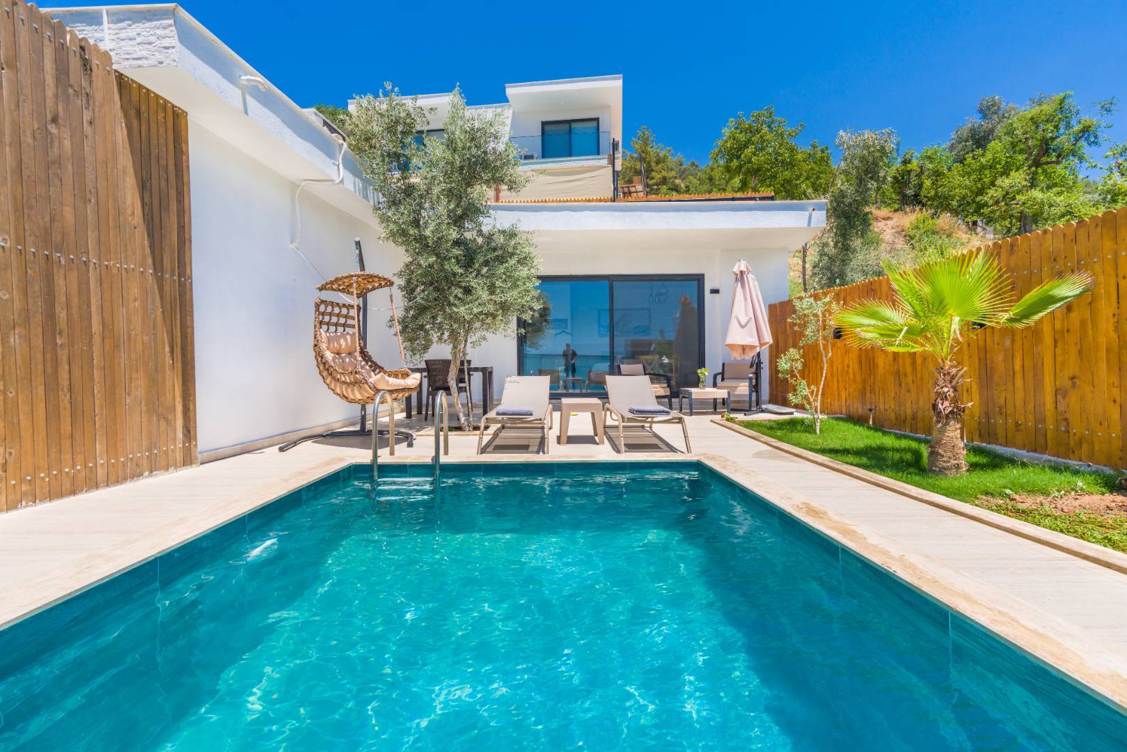 Kaş Üzümlü'de Balayı Çiftlerine Uygun, Isıtmalı Havuzlu, Şık Villa fotoğraf 3