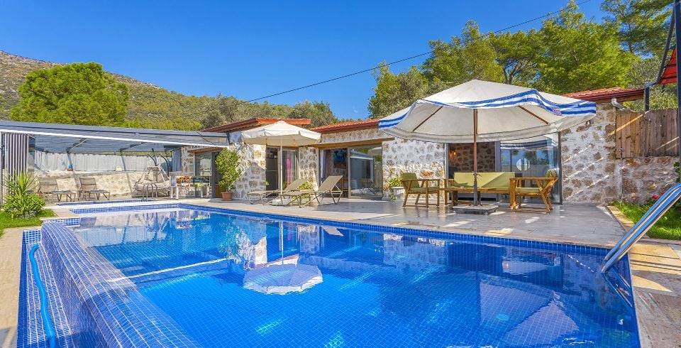 Kaş Yeşilköy'de Yeşillikler İçerisinde, Özel Havuzlu, Konforlu Villa fotoğraf 3