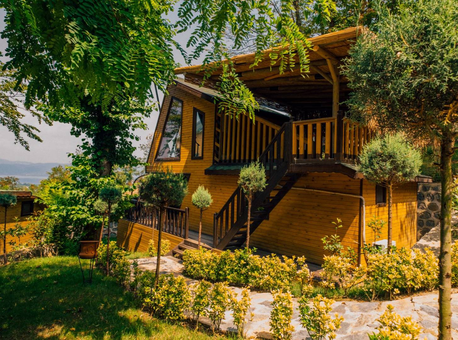 Sapanca Nailiye'de Balayı Çiftlerine Uygun, Minimalist, Lüks Bungalov - Sapanca / Nailiye