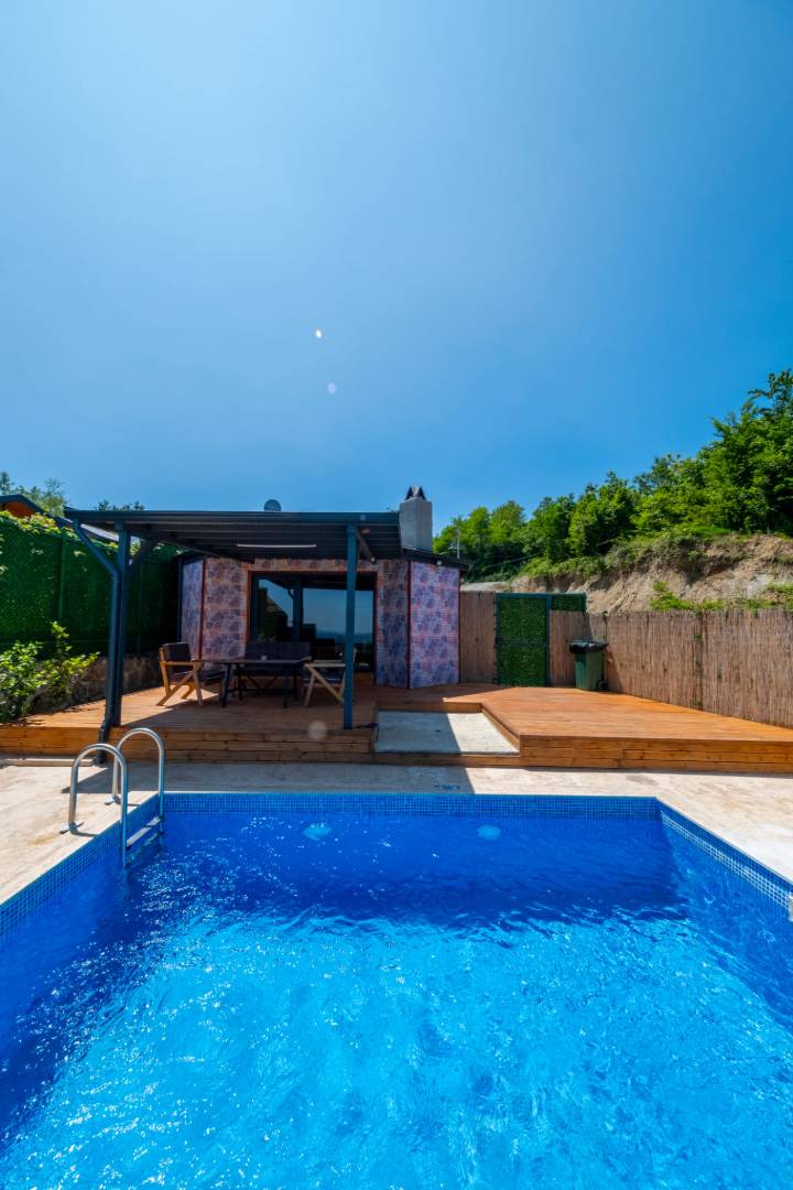 Sapanca Nailiye'de Minimalist Tasarımlı, Özel Havuzlu, 1+0 Villa fotoğraf 3
