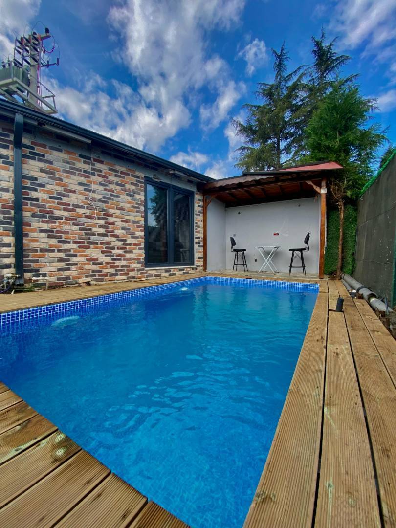 Sapanca Yanık'ta Minimalist Tasarımlı, Özel Havuzlu, 1+0 Villa - Sapanca / Yanık