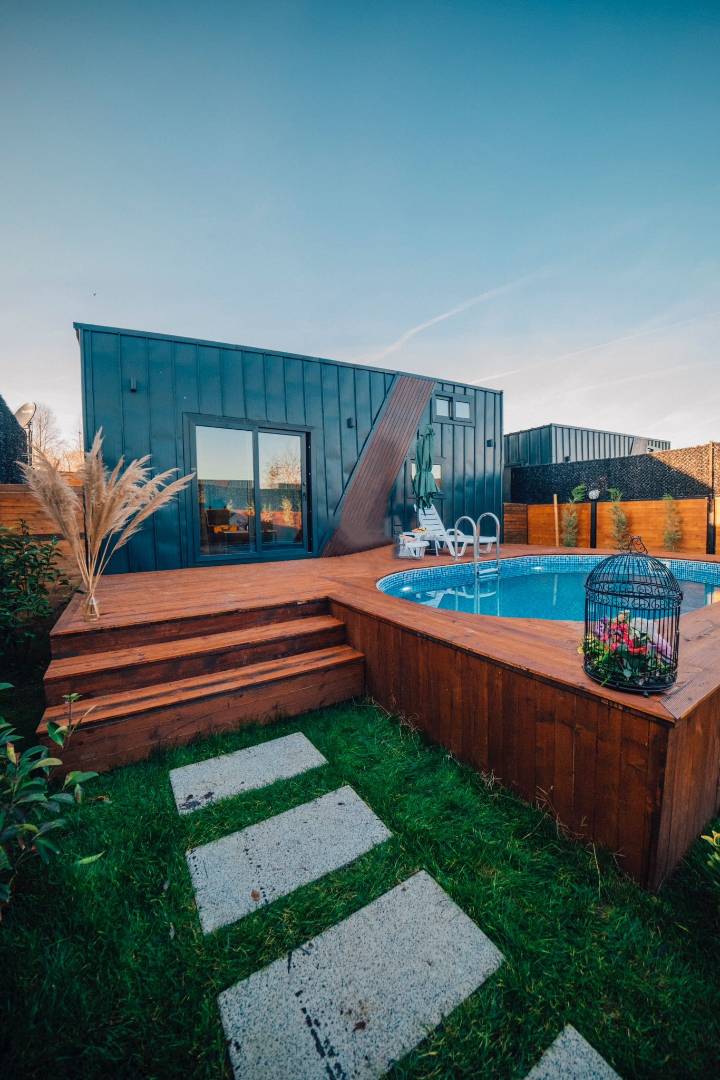 Sapanca'da Enfes Tesis İçerisinde, Isıtmalı Havuzlu, Kiralık Tiny House - Sapanca